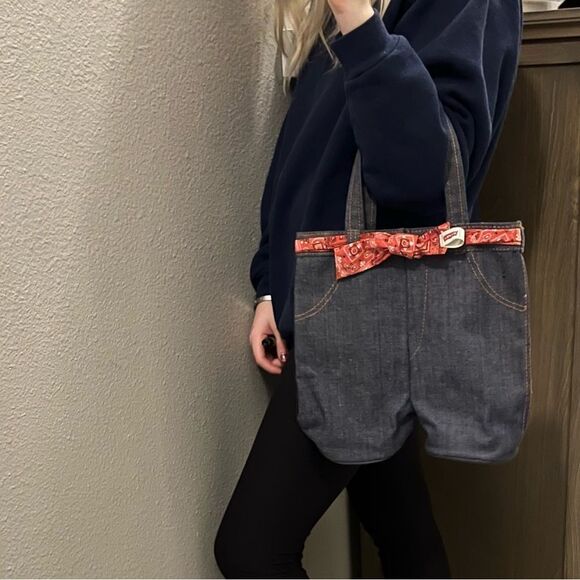 Vtg Levi’s Unique One of a Kind Mini Jean Shorts Red Bandana Handbag purse - Picture 1 of 12